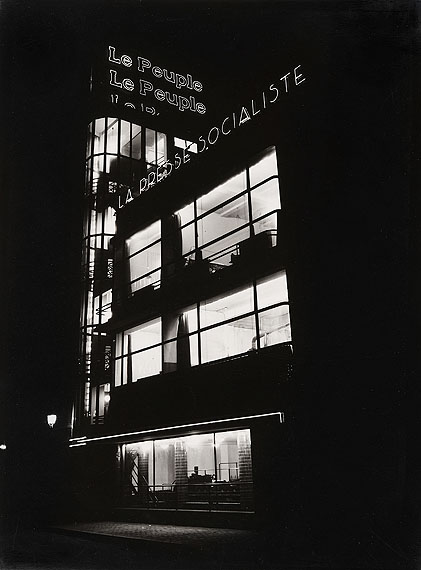 Willy Kessels, Le Peuple / La Presse Socialiste,  une realisation moderne des architects Fernand et Maxime Brunfaut, 1932 © Willy Kessels