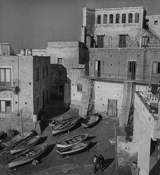 Ischia, Häuser am Hafen von Sant’Angelo© Fotoarchiv Ruhr Museum, EssenRuth Hallensleben. Italien 1952