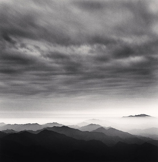 Michael KennaHuangshan Mountains, Study 41, Anhui, China, 2010Edition von 45Gelatin Silver Print, Sepia tonedca. 20 x 20 cm