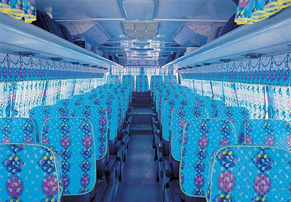 Sungsoo Koo
Tour Bus, 
from the series Magical Reality (2005-2006) 
© Sungsoo Koo