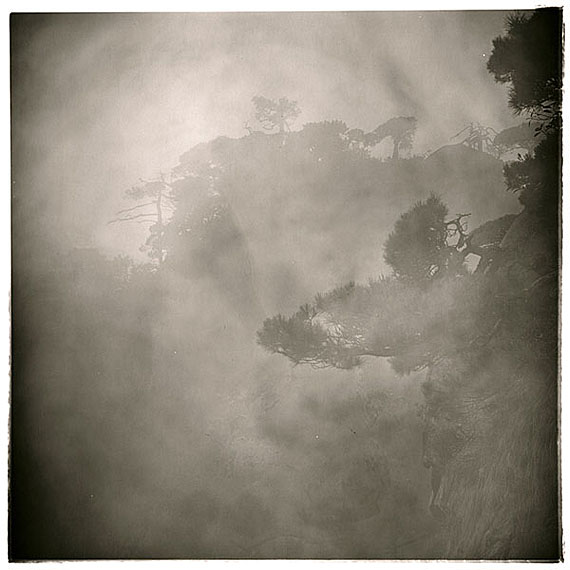 LU Yanpeng: “Listening To The Fog”(2008-2010) Pigment print on fine art paper50x50cm - Edition of 10; 90x90cm - Edition of 6; Box Set of 12: 30.5x45cm - Edition of 8.© LU Yanpeng. Courtesy of m97 Gallery.