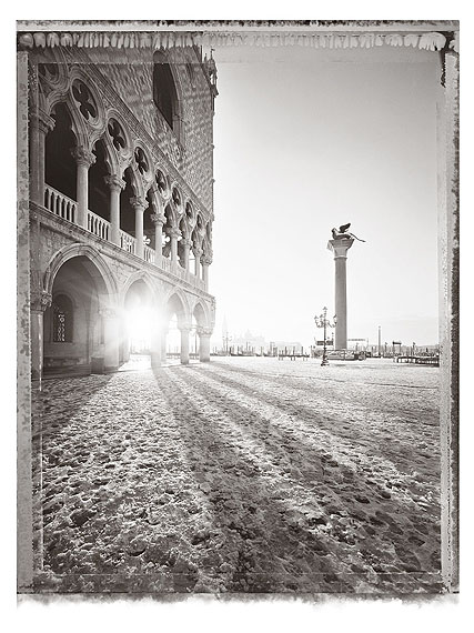 Christopher ThomasPalazzo Ducale III, 2010Pigment Print on Arches Cold Pressed Rag PaperEdition of 25 plus 3 AP´s , 56 x 76 cmEdition of 7 plus 2 AP´s, 103 x 135 cm © CHRISTOPHER THOMAS / Courtesy Bernheimer Fine Art