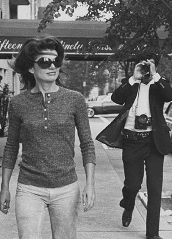 Jackie Onassis and Ron Galella on Madison Avenue, October 7, 1971, New York City © Ron Galella