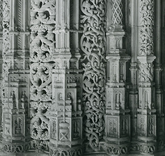 Alfred EhrhardtSäulen der Klosterkirche von Batalha, 195119,7 x 17,5 cmVintage, Silbergelatineabzug© Alfred Ehrhardt Stiftung