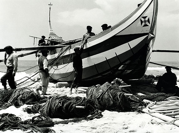 Alfred EhrhardtDas Boot von Torreira, 195117,5 x 23,4 cmVintage, Silbergelatineabzug© Alfred Ehrhardt Stiftung