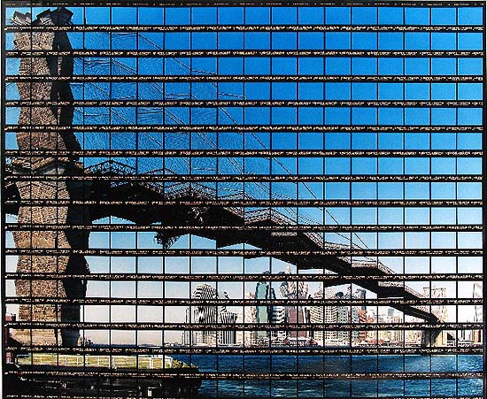 New York, Brooklyn Bridge, 2003. Copyright the artist, courtesy of Stephen Cohen Gallery.