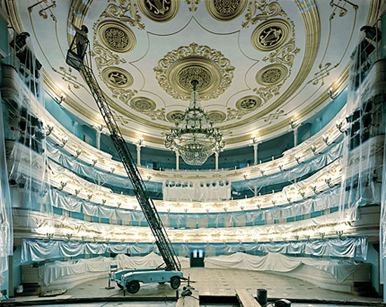 Opera House, Irkutsk, 200368,5 x 87,5 cm / 76,2 x 101,6 cm, C-Print, Edition 10