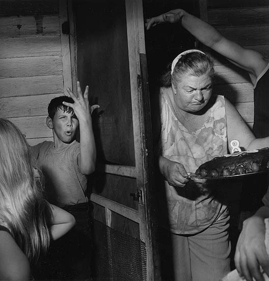 Larry Fink, Pat Sabatine's Eighth Birthday Party, April 1977. Copyright the artist, courtesy of Stephen Cohen Gallery.
