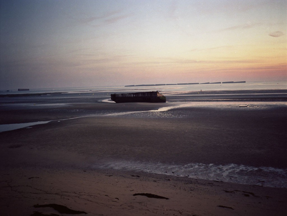 Eduardo NaveNormandie, Le Rivages du DébarquementFotografia de 2004sobre papel de 120 x 90 cmEd. 5