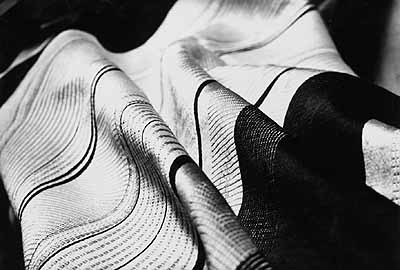 Hans Finsler Silk Cloth, 1927 Vintage glossy gelatin silver print. 8.7 x 6.7 in.  Lot 78 / Estimate € 3.500,-