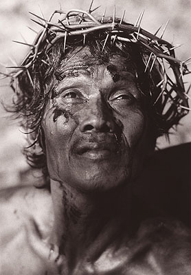 © Desiree Dolron, Holy Friday, Ceremony LENTEN, Philippines, Exaltation,1991-1999.