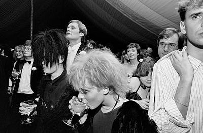 Jürgen Schadeberg, Partygoers at Cambridge May Ball 1983, courtesy Seippel Gallery Cologne - Johannesburg