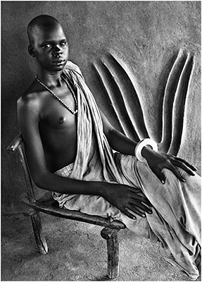 Dinka in traditional house, Southern Sudan, 2006© Sebastião Salgado/Amazonas/NB Pictures