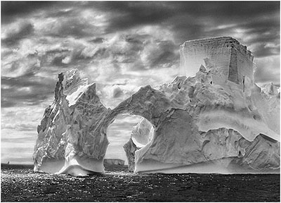 Iceberg between Shetlands and paulet Islands, Antarctica, 2005© Sebastião Salgado/Amazonas/NB Pictures