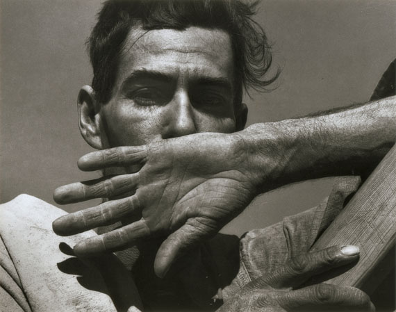 Dorothea Lange: Migratory Cotton Picker, Eloy, Arizona, 1940 © Library of Congress. Courtesy of Howard Greenberg Collection