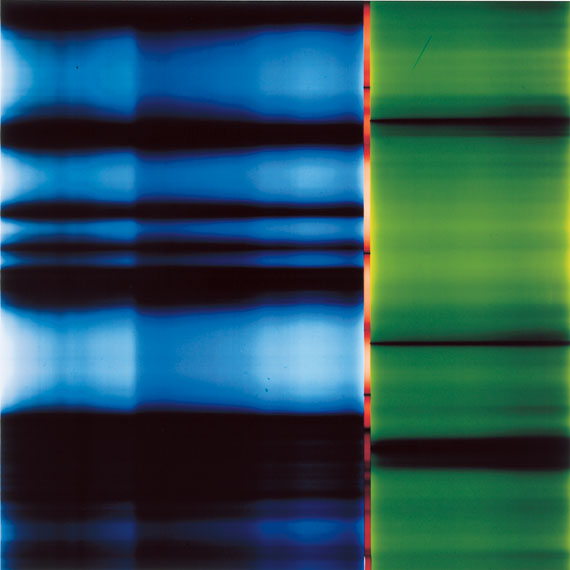 KARL-MARTIN HOLZHÄUSER. Lichtmalerei. 88.28.2001. Unikatbelichtung auf PE-Colorpapier. 120 x 120 cm
