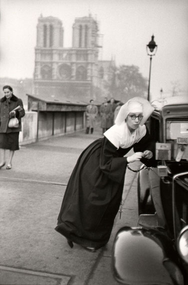 Nun in front of Notre-Dame, Paris 1953 © Marc Riboud Magnum Photos