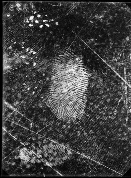 Rodolphe A. Reiss, Fingerprints found on oilcloth, Jost Grand-Chêne case, Lausanne, 25 November 1915
Collection of the Institut de Police Scientifique et de Criminologie de Lausanne.© R. A. REISS, coll. IPSC