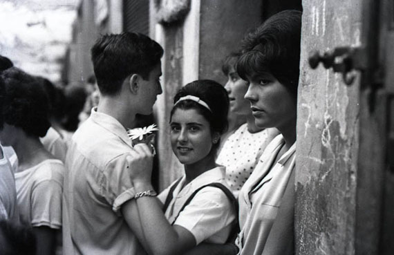 © Xavier Miserachs 'Festes de Gràcia, Barcelona', 1964