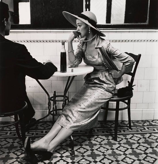 Cafe in Lima (Jean Patchett), 1948, The Metropolitan Museum of Art, New York, Promised Gift of The Irving Penn Foundation ©Condé Nast