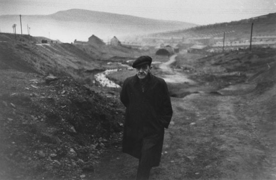 In the background caerau his village, Ben James, Wales 1951 © Robert Frank