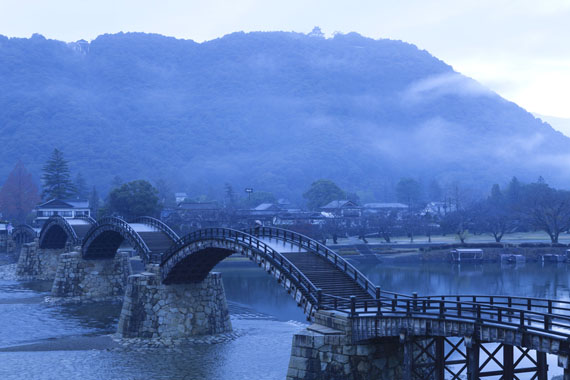 Kintaikyō-Brücke © FUJITSUKA Mitsumasa