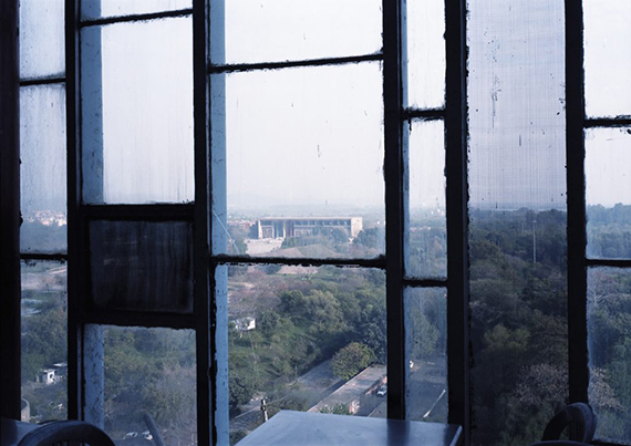 Looking through - Le Corbusier windows