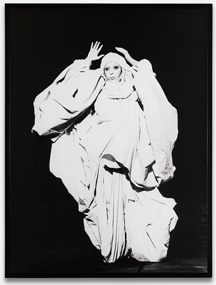 ORLAN Etude documentaire : le Drapé-le Baroque : photographie n°20, 1978Black and white photography, 158 x 118cm / 62.20 x 46.46 in