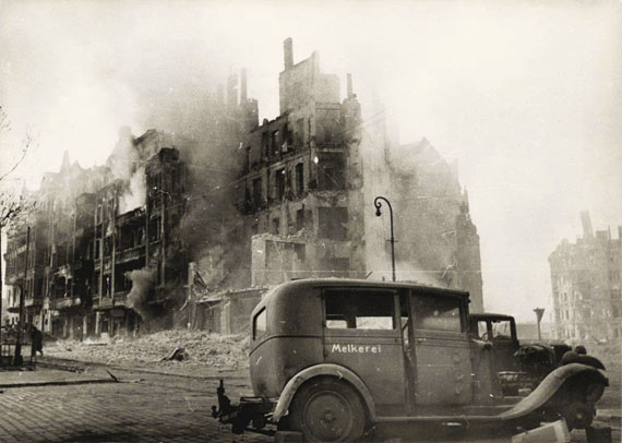 Echo des Krieges. Fotografien aus dem Zweiten Weltkrieg