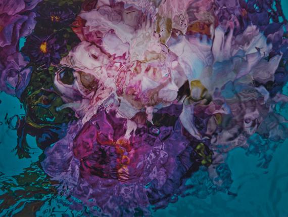 GILLES BENSIMON (B. 1944)
Flower in Water, 6394, 2012
Chromogenic print
59 x 76.3/4 in.
© Gilles Bensimon
€6,000-8,000