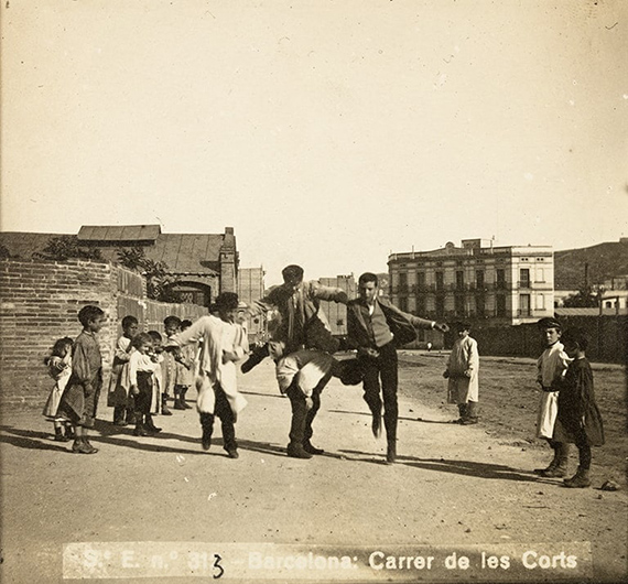 Adolf Mas Ginestà Juegos. Gran vía de les Corts Catalanes, 1906 © Institut Amatller d’Art Hispànic. Arxiu Mas