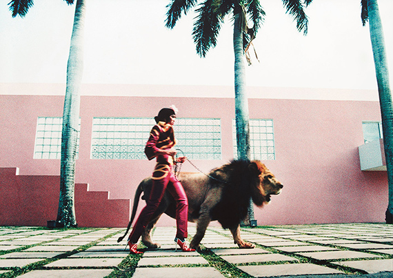 Esther Haase, The Fearless Lola Walking the Lion King, for Stern, Miami, 1999. Pigment print, printed 2018. Edition 5 of 10. Nicola Erni Collection, Esther Haase.