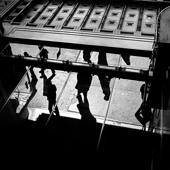 VIVIAN MAIER
New York, 1954
© Estate of Vivian Maier,
Courtesy of Maloof Collection and Howard Greenberg Gallery, NY