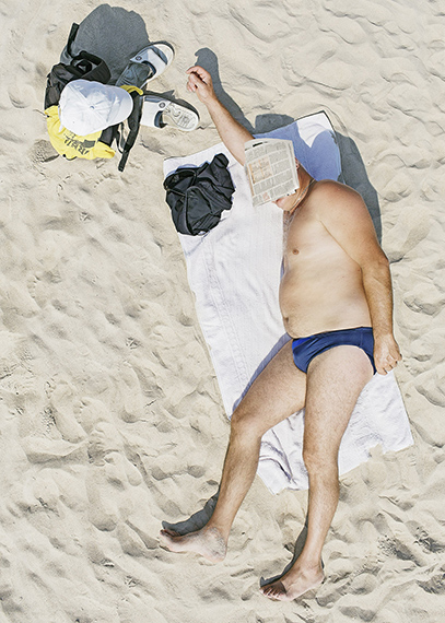 Photo documentary of sleeping sunbathers  “Comfort Zone”, 2013 © TADAO CERN

