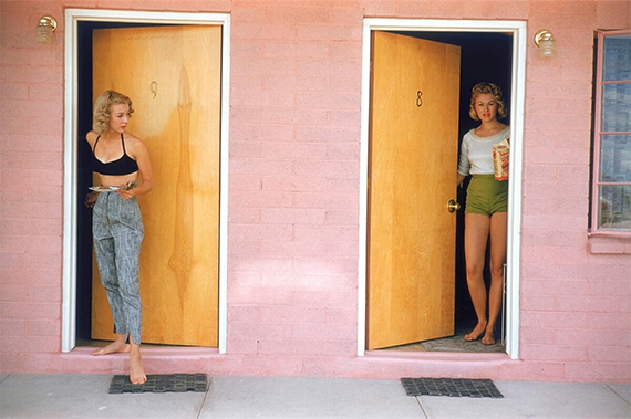 Showgirls. Las Vegas, Nevada, USA. 1957. © Elliott Erwitt / Magnum Photos