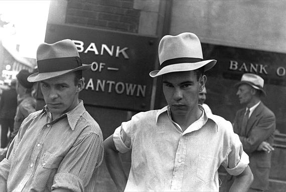 Walker EvansStreet Scene, Morgantown, West Virgina, July 1935