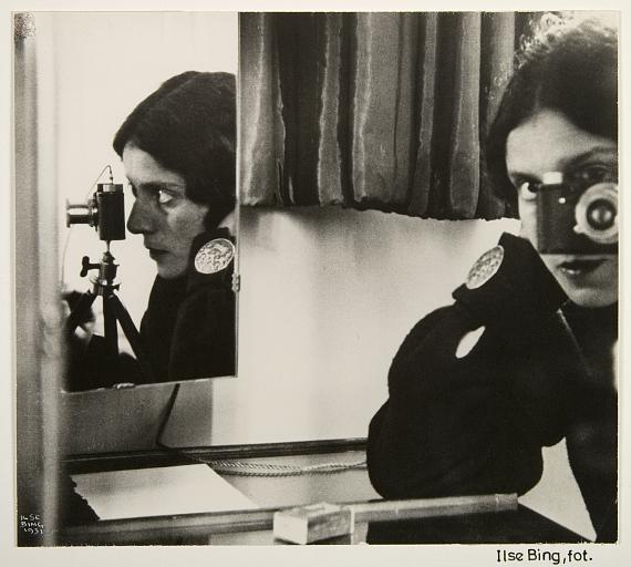Ilse Bing, Selbstporträt mit Leica im Spiegel, Frankfurt 1931
© Historisches Museum Frankfurt