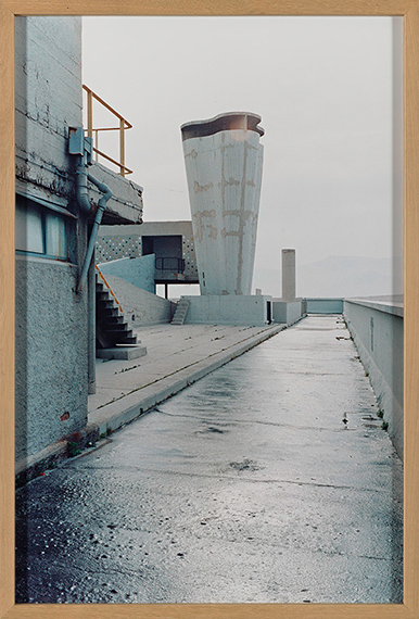 Günther Förg, Cité Radieuse, 1986 
Color photograph - 180 × 120 cm, 71 x 47 in 
© 2024 Estate of Günther Förg, Suisse / VG Bild-Kunst, Bonn 
Courtesy of Almine Rech and Fondation Le Corbusier © FLC / ADAGP