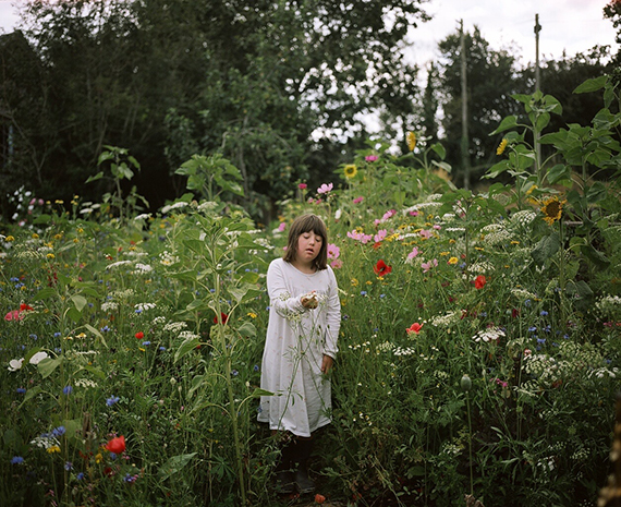 From the series The Garden, 2021-2023 © Siân Davey, courtesy Michael Hoppen Gallery
