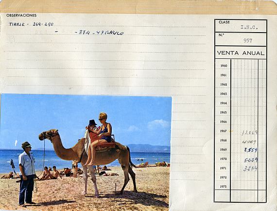 Hidden Archives: Tourism, Photography and Collective Memory Hidden Archives: Tourism, Photography and Collective Memory