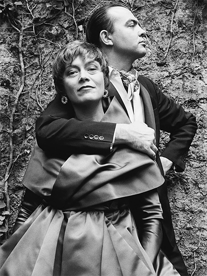 Alice Springs, Christian Lacroix and wife Françoise Rosenthiel, Paris 1987 © Helmut Newton Foundation.