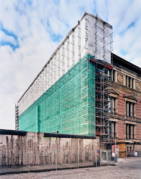 RETROVISION: 10 Years CHAUSSEE 36