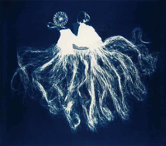 Object, shadow, text