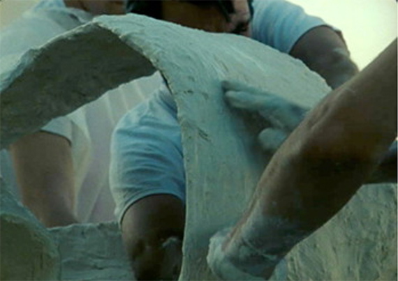 Armando Andrade Tudela, Foro, 2013. 16mm film transferred to digital, 10:53 minutes. Courtesy of the artist.