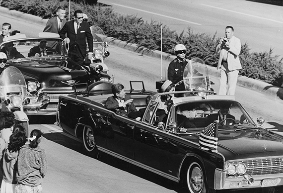 100×100 by OstLicht Auction