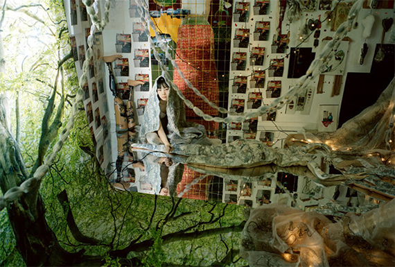 Katayama Mari
tree of life #001, 2024
C-print (hand-printed)
Courtesy: Galerie Suzanne Tarasieve, Paris; Yutaka Kikutake Gallery, Tokyo Katayama Mari
tree of life #001, 2024
C-print (hand-printed)
Courtesy: Galerie Suzanne Tarasieve, Paris; Yutaka Kikutake Gallery, Tokyo