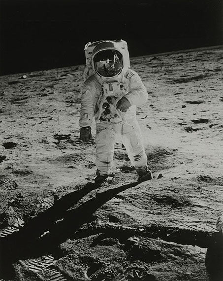NASA, Apollo 11, Astronaut Edwin Aldrin. (69-H-1255)1969, United StatesVintage silver print, Excellent24,1 X 19,2 cmSet of 3 photos showing the evolution of this iconic photo throughout time.