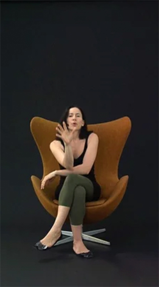 Andrea Fraser, Preisträgerin des Wolfgang-Hahn-Preises 