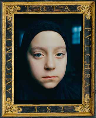 © Céline van Balen, Yesim, Amsterdam 1998. Dans un cadre cassetta espagnol du 17ème siècle