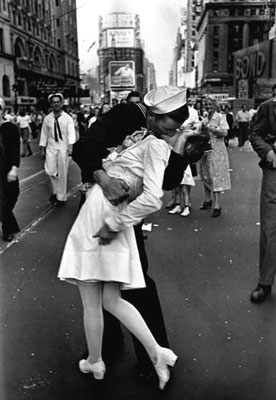 VJ Day in Times Square, New York, NY, 1945 , by Alfred Eisenstaedt © Time Inc.